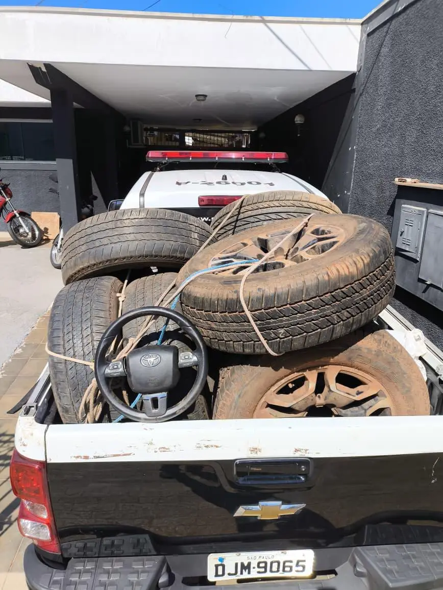 Policiais de Barretos cumprem mandados de busca em São Carlos e Ribeirão Preto 